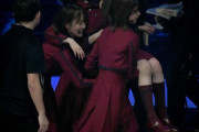 紅白で欅坂46・平手友梨奈がステージ後倒れる → NHK「演出の範囲内です」