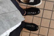 【画像】スニーカーか革靴どっちがいい？
