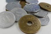 中国人「日本の1円硬貨と5円硬貨で買えるものがないんだけど、何の為に存在してるんだ？」　中国の反応