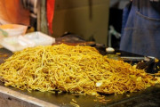 【画像】ブス「焼きそばください」店員「かしこまりましたやで！！」→結果ｗｗｗｗｗ