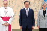【ローマ教皇】韓国政府「訪日後は韓国に寄って！金正恩に会いに行こう！」２４日に再度要請→無視して羽田から帰国ｗ