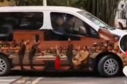 【悲報】中国で「日本の無条件降伏」を祝うラッピングの車が登場→ベースが中国の国産車ではなく日産NV200で大炎上ｗｗｗｗｗｗｗｗｗｗ