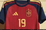 スペイン代表、2026W杯に向けた新ユニフォームを発表！“デビュー戦”で予選突破を決める