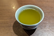 【衝撃】1杯の『お茶』、口の中の新型コロナを99.9％減少させることが判明