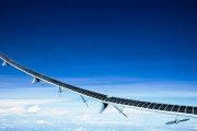 【HAPS】ソフトバンク、空飛ぶ基地局で光通信実証　26年に