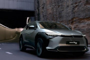 トヨタ新型EV「bZ4X」3月発売へ、e-TNGA第一弾は中型SUV