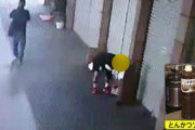 【神戸】“ソース泥棒”60代逮捕、服の中に隠す瞬間が映像に