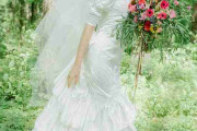 山本美月「モンシロチョウになりたくて」母のドレスをリメイクしたウエディングドレス姿に「妖精」の声