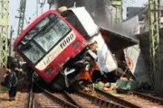 海外「これは日本では珍しい事故だ」京急線の車両脱線事故に海外驚き（海外の反応）