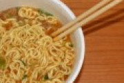 貧困「節約のため、職場のお昼はカップラーメンを食べてます。栄養的に大丈夫でしょうか？」