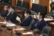 【国会サボり】自民党・大西議員が国会審議中に娯楽小説を読み耽る　「読んでいたのは衆院のやつ」と弁解するもタイトルまでバレる