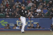 藤岡は上半身コンディション不良、吉井監督「スタメンではないです。(抹消は)まだ考えていないです」