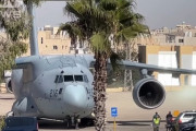 空自C-2輸送機でレバノンから邦人ら16人をヨルダンに輸送…退避者に数名のフランス人！