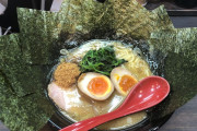 悲報 ラーメンに入ってる海苔をどう使うのか解らない