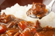 カレーライスを食べるとき混ぜる・混ぜないどっち派？ 混ぜないが6割以上の結果に