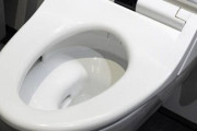 【マジ注意】ネット検索上位のトイレ修理業者に、トイレ詰まりを依頼　→　最悪の展開に…　「全国で被害多発してるらしいから、検索はあてにしないで！」