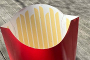 「だまし絵か！」マックポテトの“箱デザイン”に「知能犯」の指摘　10/21