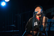 【悲報】さだまさしさん、ライブ中に『異常事態』が発生してしまう・・・・