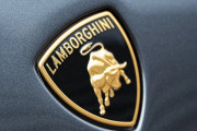 【画像】ランボルギーニの新型車、日本初公開されるもぐぅの音も出ないカッコよさ