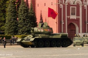 【ロシア】トーンダウンした戦勝記念パレード　戦車１台のみ、上空飛行は中止に