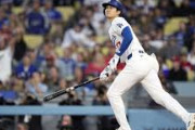 ドジャースロバーツ監督、大谷翔平打者専念論に「理解できるが、本人が投手もやりたいと言ってる」