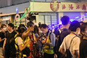 【香港デモ】香港警察署にレーザー集中砲火　庁舎に落書きも…権威失墜、不信が拡大