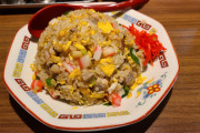 【画像】理想のチャーハンはどっちやｗｗｗ