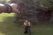【動画】降伏すると見せかけて発砲してきた男を射殺する警官のボディカム。