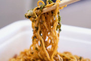 夏に食べたい「カップ焼きそば」ランキング！ 2位は「日清食品 焼そばU.F.O.」、1位は？