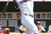 近大・佐藤、フェンス直撃三塁打！ドラ１位候補に阪神など５球団視察／関西学生