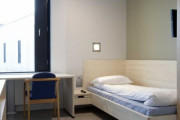 【画像あり】ノルウェーの囚人が暮らしている部屋が凄い殺風景