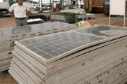 太陽光パネルのリサイクル業者「採算とれない」…国や自治体、大量廃棄に備え体制構築急ぐ