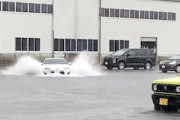 【動画】トヨタ86乗り、冠水した駐車場でアクセルを踏み込んで車を壊してしまうｗｗｗｗｗ