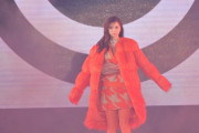 【乃木坂46】齋藤飛鳥 実況ランウェイ『GirlsAward 2022 A／W』ドフラミンゴ飛鳥.gif