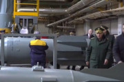 「ウクライナ軍への贈り物」…ショイグ露国防相、FAB-3000(3トン航空爆弾)の量産工場を視察！