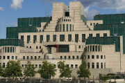 英情報機関(MI6)で本部ビル図面など重要文書が消える、スパイ映画さながらの緊急事態に直面！