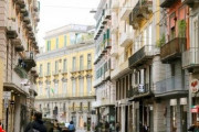イタリア在住やが質問あるか？なんでも答えるで