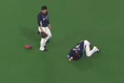 西武木村が守備の際に激突…アイシング治療で様子見