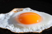 こういう目玉焼きを作る女とは結婚したくない