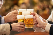日本の50代「飲み会ではとりあえずビールにして欲しい」