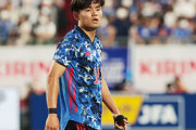 【日本代表】久保建英がJリーグ歴代最多得点の佐藤寿人とトレーニング！「シュート練習かな？」