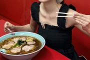 【動画】アイドルなのにこんなラーメンの食べ方してる女ｗｗｗｗｗｗｗｗｗ