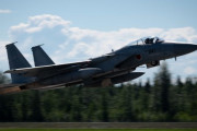 米空軍基地で行われた多国籍空戦演習「レッドフラッグ 21-2 」で離陸する空自F-15Jイーグル戦闘機！