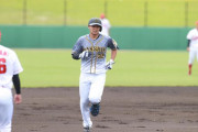 阪神ドラ２の井上広大が公式戦“プロ初”アーチ　エアタッチで喜び分かち合う　２軍広島戦