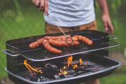 【悲報】兄「自宅の庭でBBQしてただけで刺されるとか…そんなことあります？(号泣)」