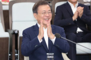 【韓国】文大統領「日本とは "別の道" を行く」