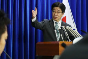 厚労省「人混みは避けて。新年会とか、送別会とか不要不急の外出はしないで。会議もスカイプとかでやって」