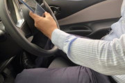 スマホみながら車運転してる奴ｗｗｗｗｗｗｗｗｗ