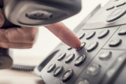 20代に広がる『固定電話恐怖症』ベルが鳴っただけで体が震え心臓ドキドキ･･･退職する人も