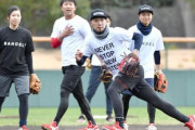 カープ桒原、菊池涼介と静岡で自主トレ